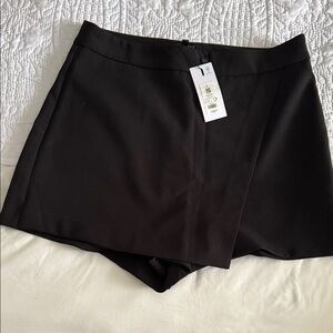 Dynamite Black Skort Shorts